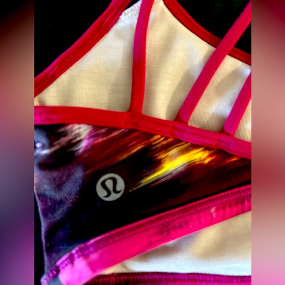 Lululemon Athletica sports bra. - Picture 4 of 5